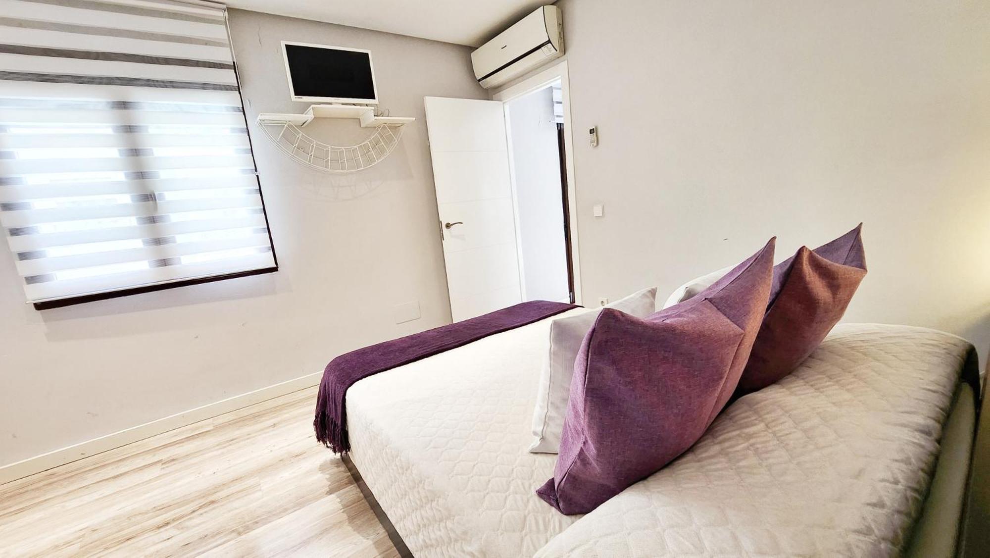 Cervantes Apartamentos Toledo Esterno foto